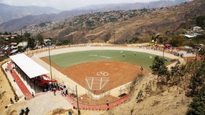 Polideportivo inaugurado en El Junquito