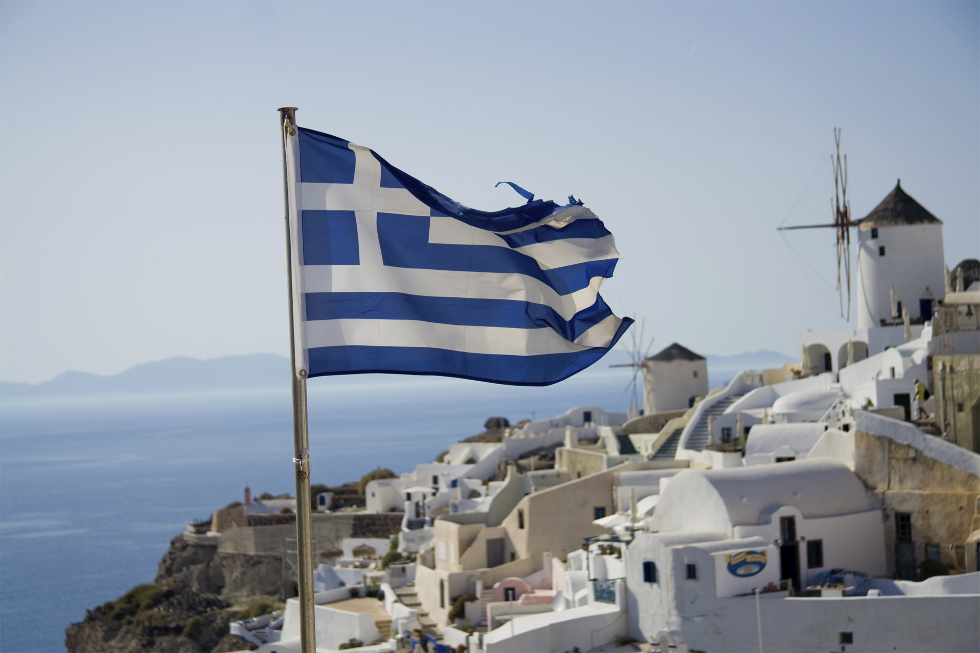 Entre los cambios que deberán adoptar los griegos se cuentan el atraso de la jubilación y mayor competencia entre las empresas