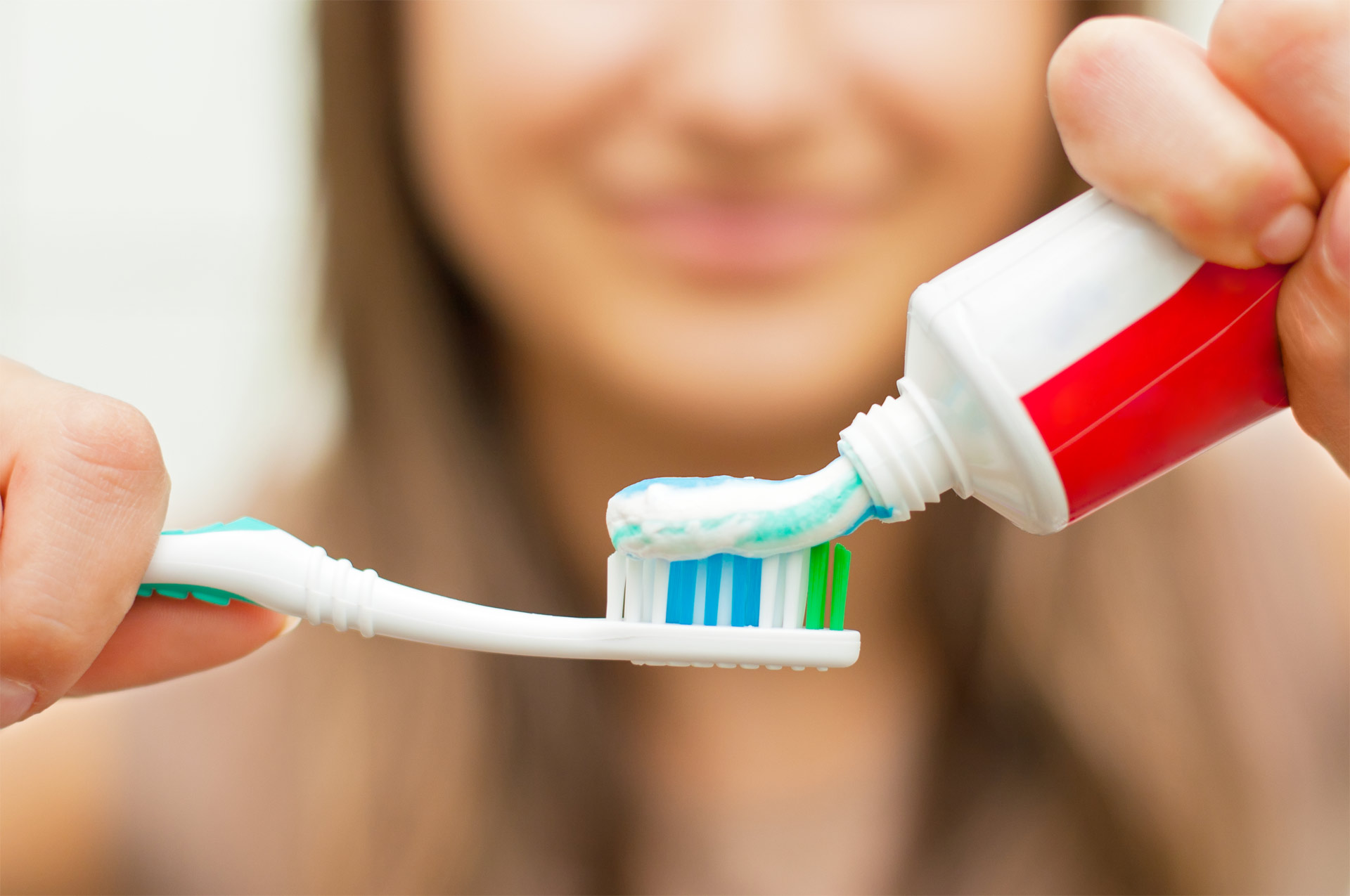 ¿Limpias tus dientes al menos dos veces al día, dos minutos cada vez? Esta es la recomendación mínima de la OMS