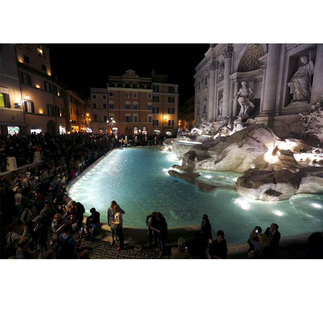La Fontana de Trevi fue remozada y desde este viernes los habitantes turistas en Roma disfrutarán de todo su esplendor