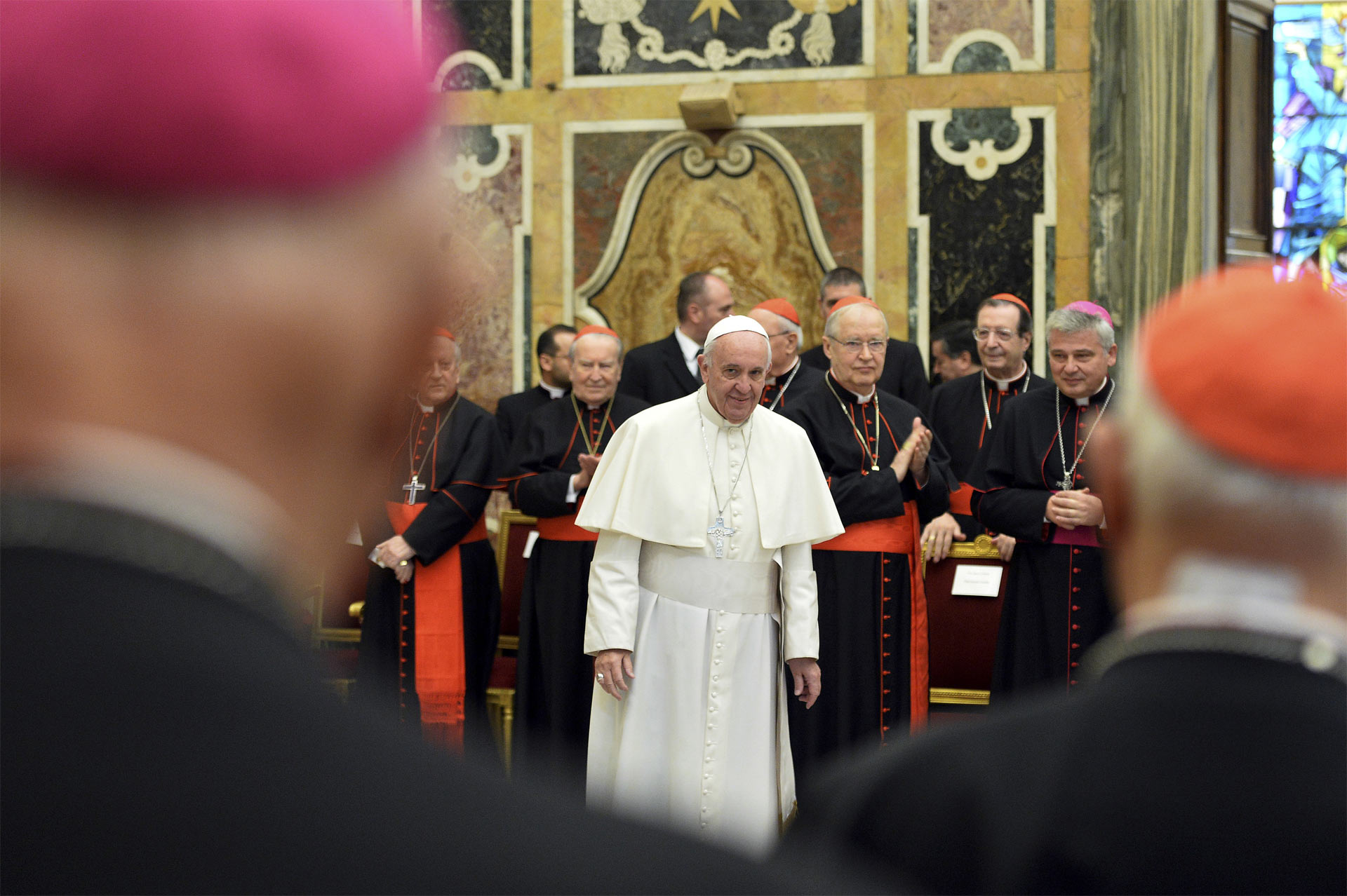 El Sumo Pontífice dijo que seguirá luchando por recuperar la integridad de la institución con "claridad y firme determinación"