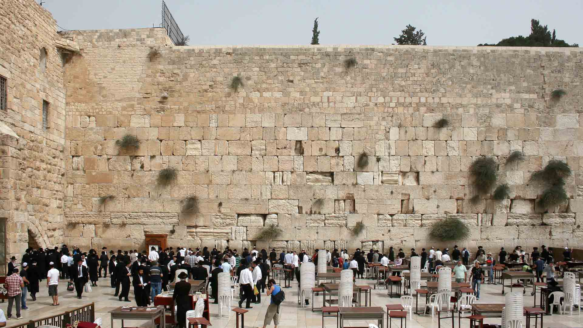 Es uno de los sitios más disputados del mundo, ya que es sagrado tanto para judíos como musulmanes