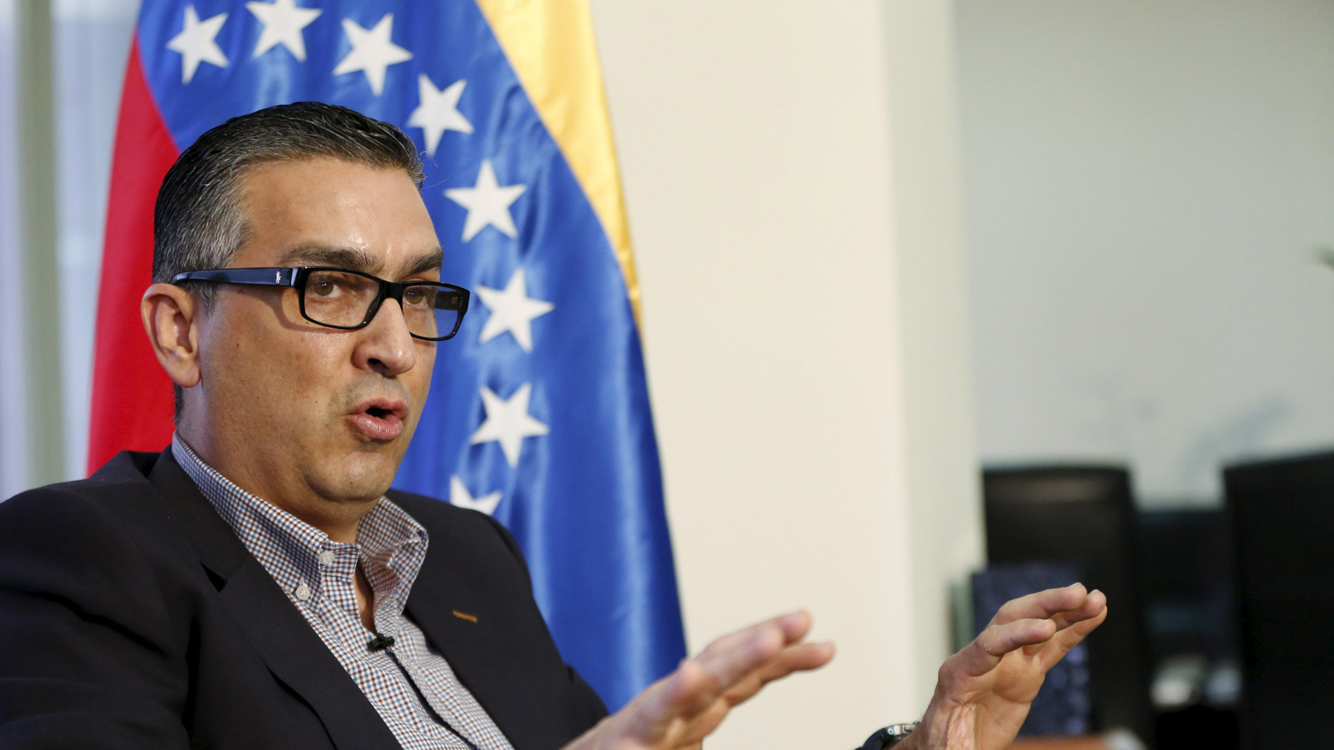 El vicepresidente del Área Económica, Miguel Pérez Abad, aseguró que buscará preservar el poder adquisitivo de los ciudadanos