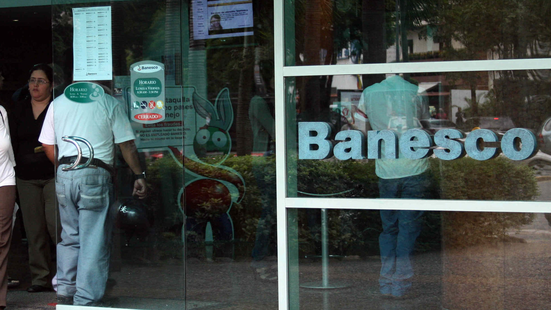 La entidad bancaria destinó 138 millones de bolívares en programas de becas universitarias, formación de microempresarios y otros proyectos