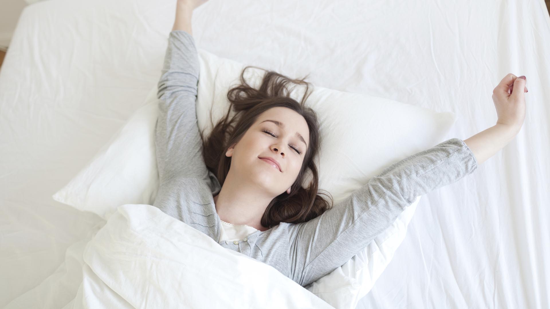 Dormir por lo menos ocho horas seguidas sin interrupciones es fundamental para mantener un buen rendimiento diario