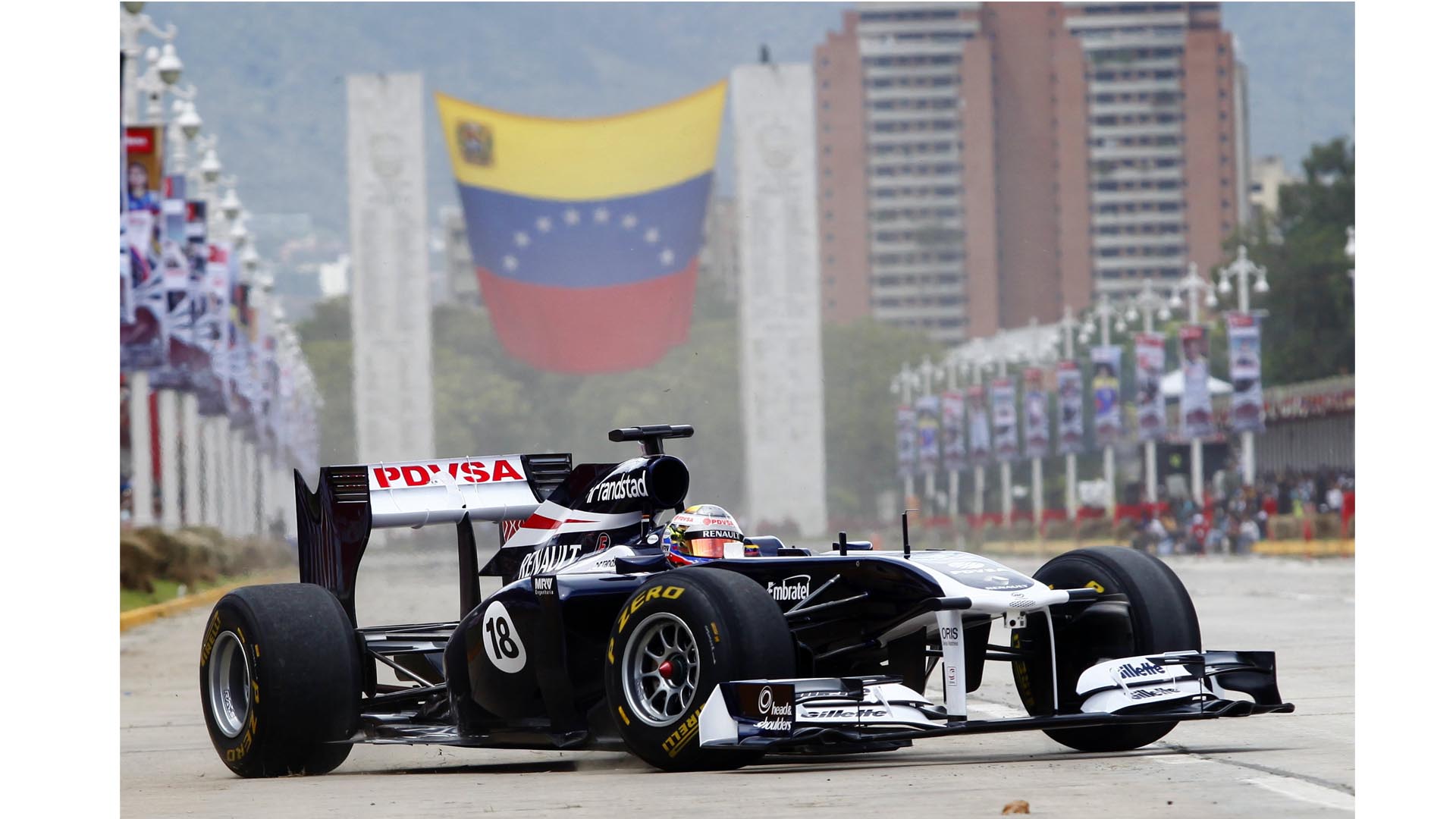 El piloto venezolano, está estaba fuera de las pistas desde la temporada 2015, cuando perdió su puesto en la escudería Lotus Team