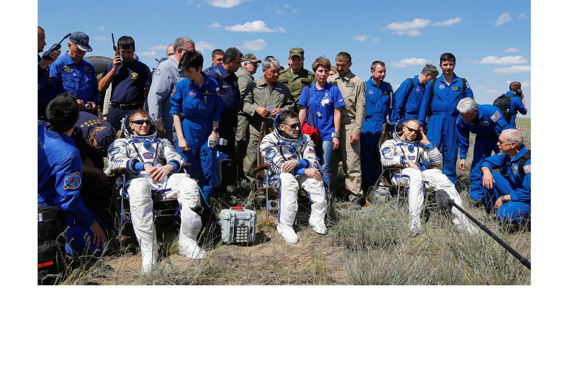 Aterrizaron en Kazajistán, luego de pasar seis meses a bordo de la Estación Espacial Internacional