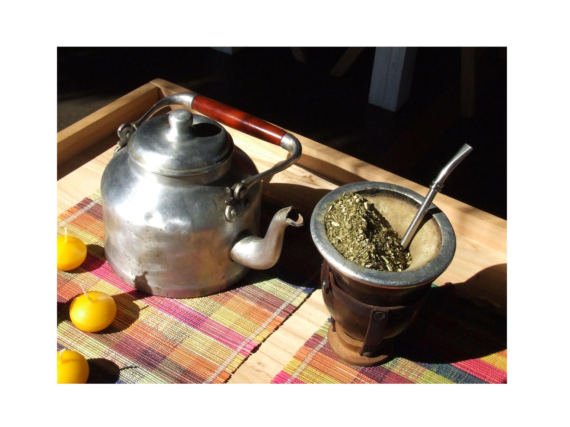 Luego de las declaraciones de la OMS, especialistas afirmaron que el té lo consumen a una temperatura adecuada