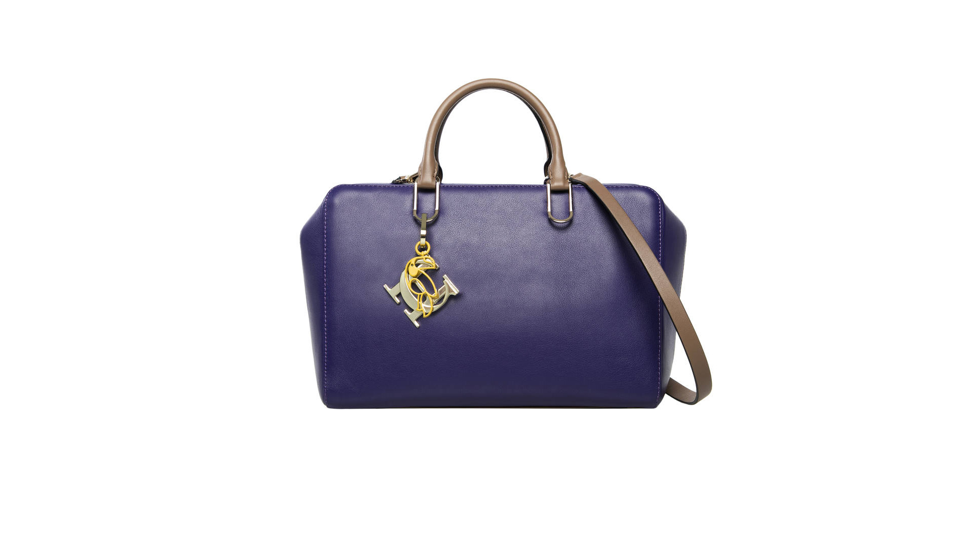 Como parte de la colección Royal, la venezolana lanzó su nuevo bolso "Duke Bag" con características versátiles pero elegantes como todos sus diseños