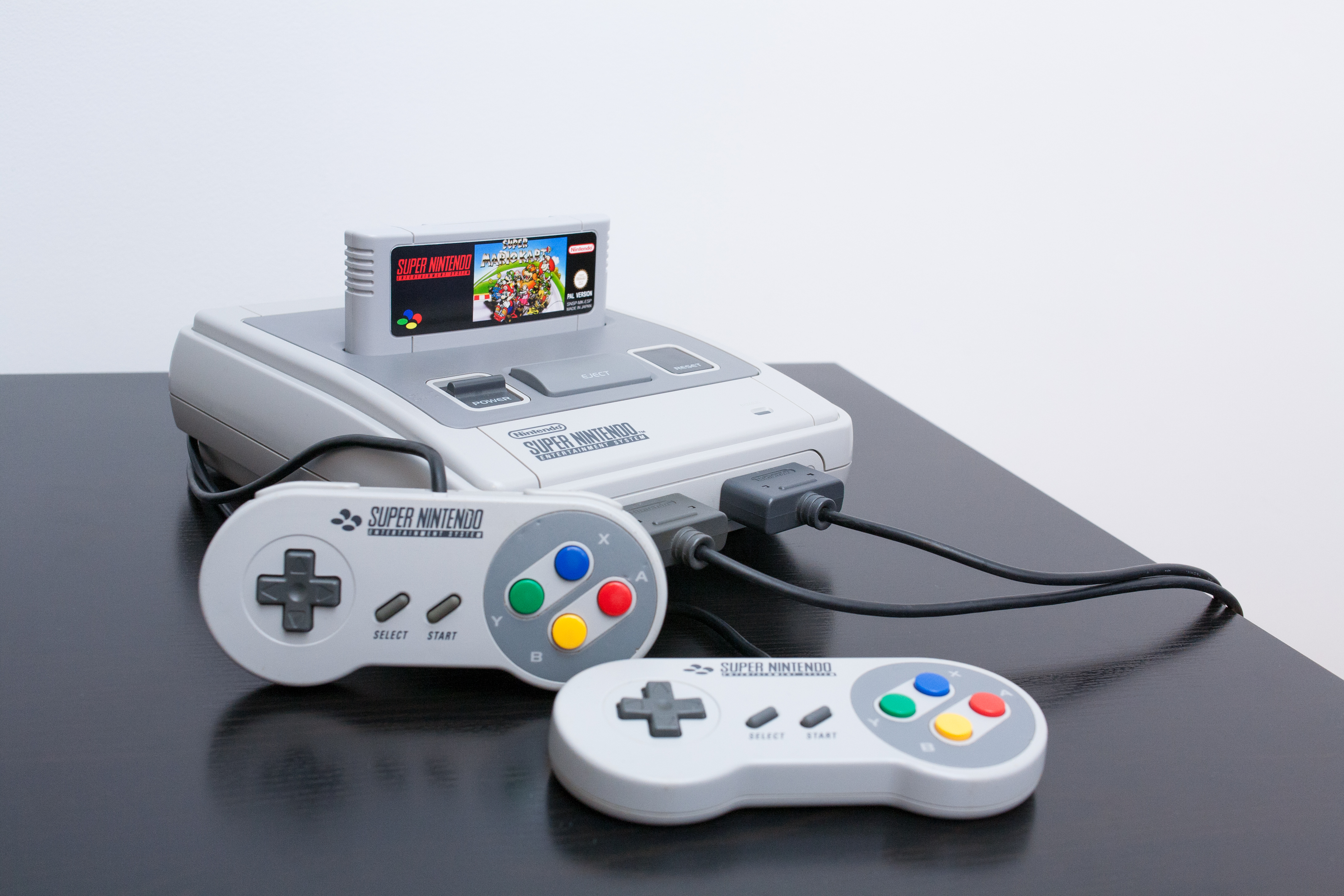 Descompostura plan Apretar Nintendo revive los 80 con la mini NES | El Sumario