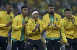 Una orgullosa selección de Brasil se alzó con la presea dorada. Fotografía REUTERS/Bruno Kelly.