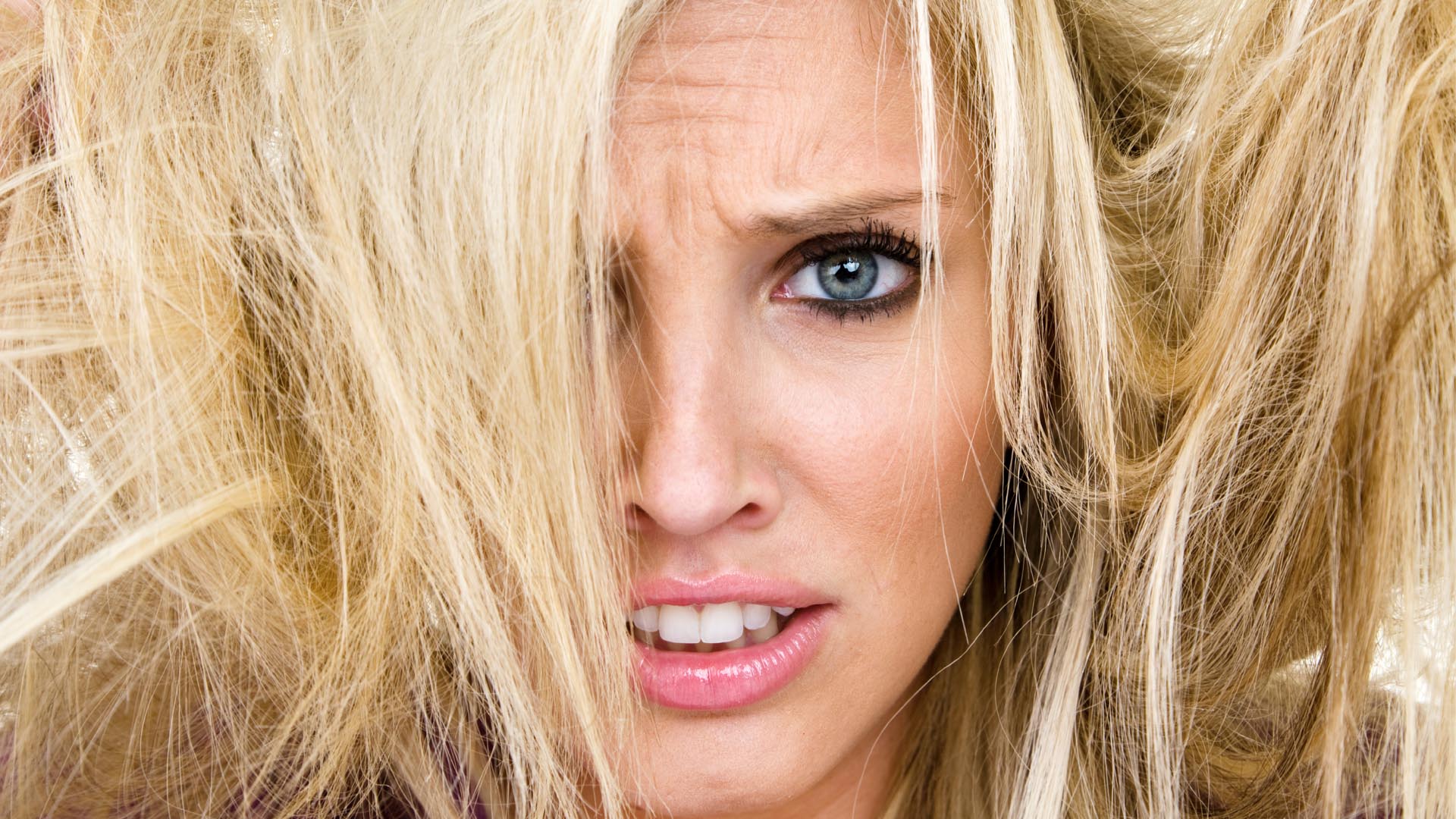 Las expertas en moda lo han demostrado en las pasarelas: un “día de mal cabello” puede solucionarse sin estrés