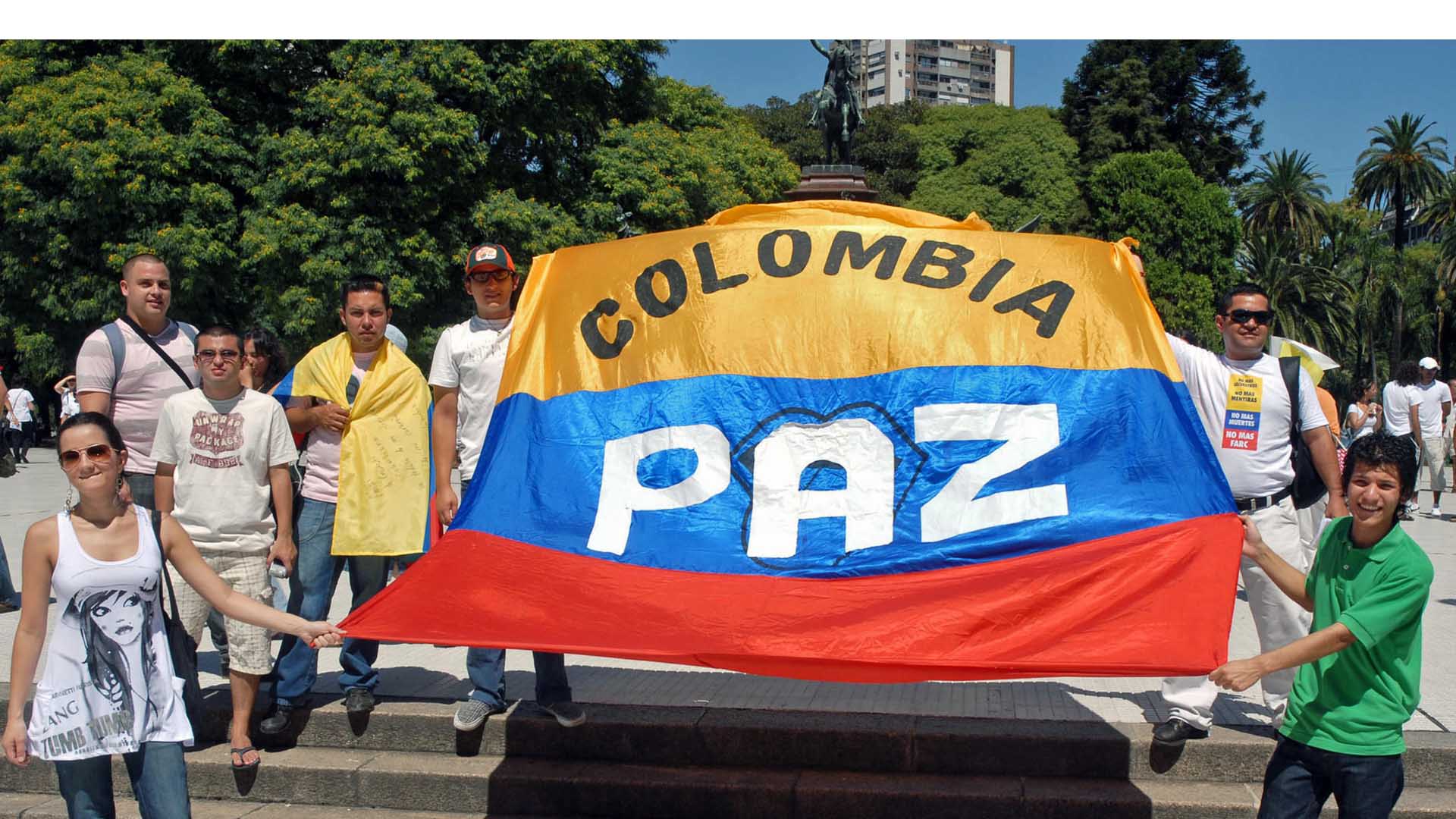 El primer mandatario colombiano asegura que solo afinan los últimos detalles para finalizar al conflicto armado que inició en 1964, posiblemente en Cartagena o Bogotá
