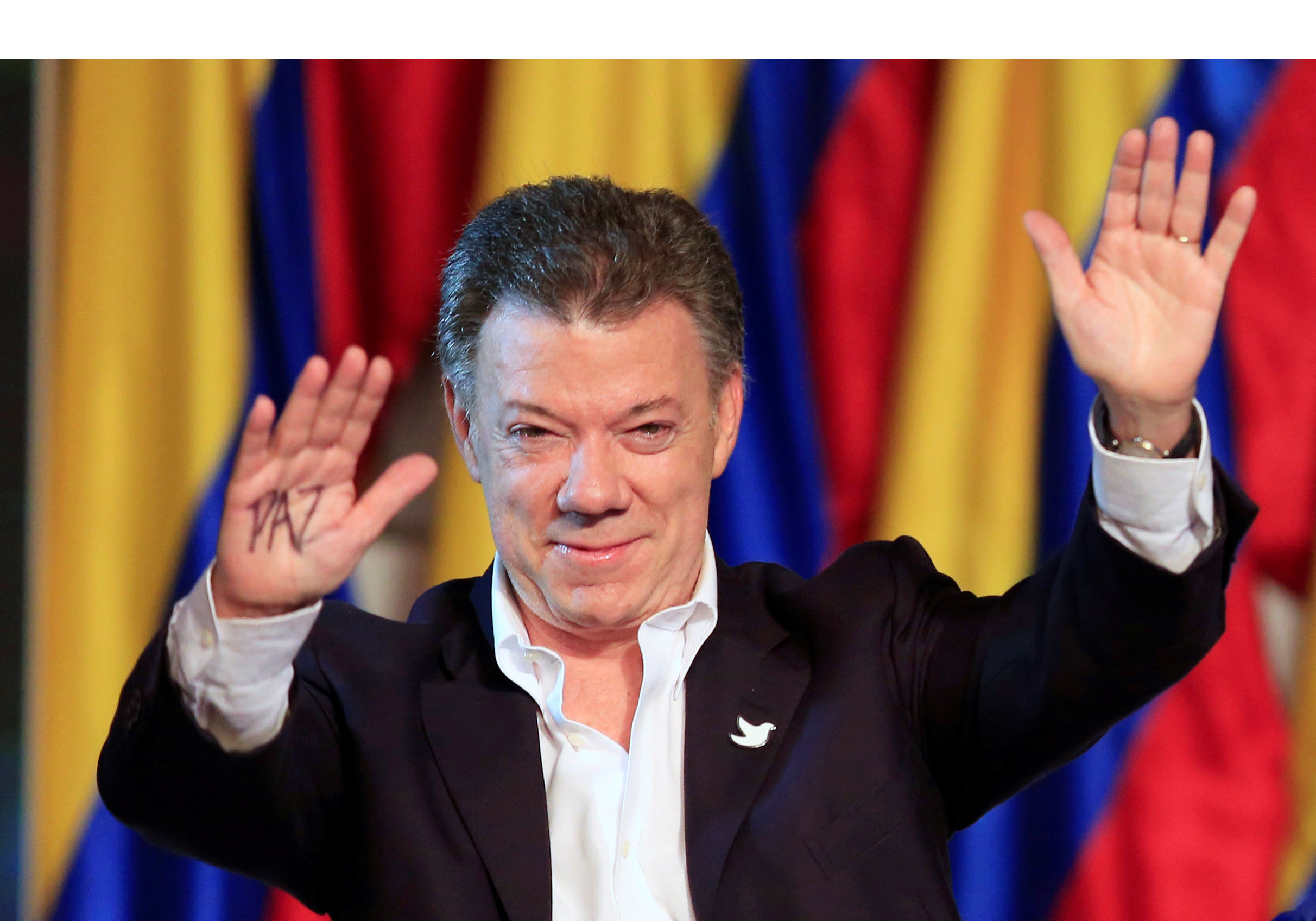El mandatario colombiano recibió el premio otorgado por el comité noruego en honor a sus esfuerzos de paz durante 4 años con la guerrilla de las FARC