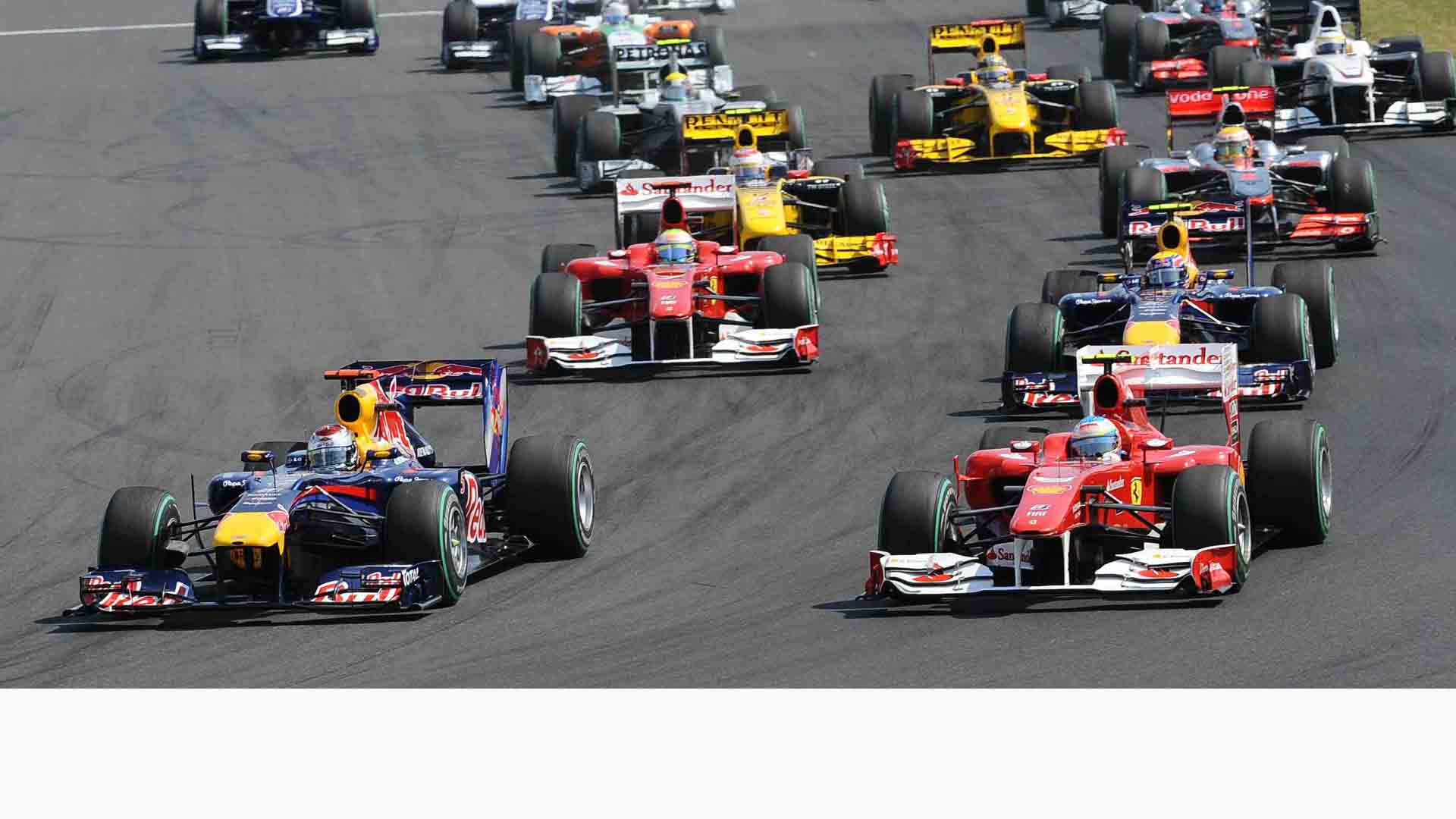 Christian Horner y Toto Wolff, jefes de Red Bull y Mercedes,respectivamente, confirmaron la sede de los tests en 2017