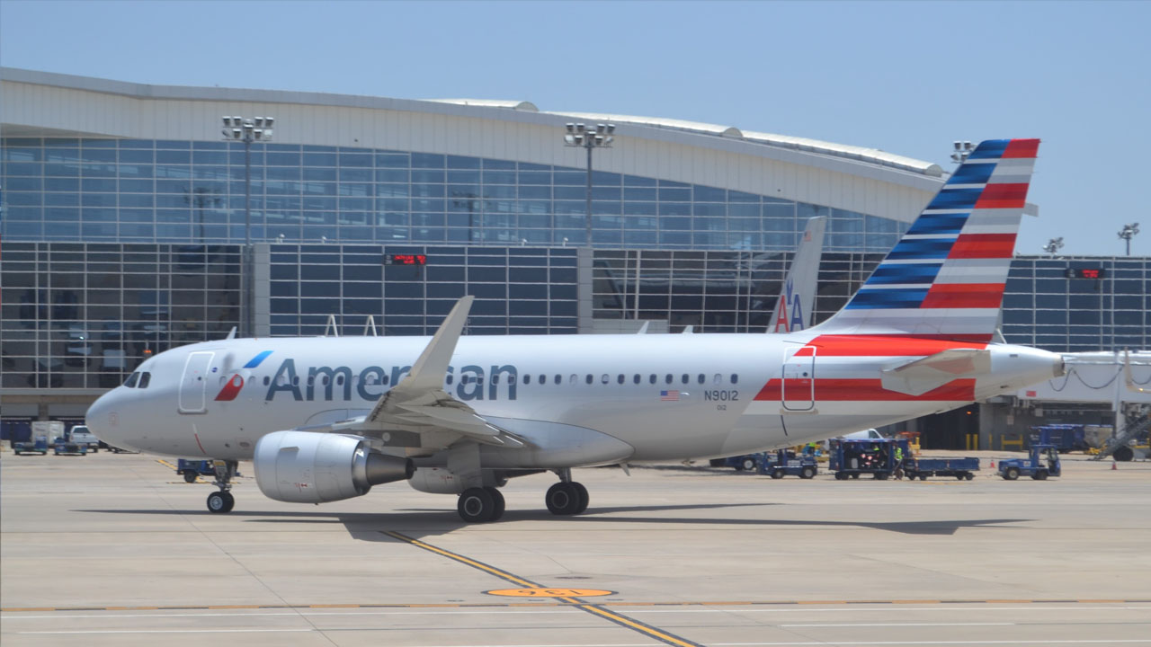 Desde Miami salió el primer avión, de American Airlines, que va directo a Cuba luego de 50 años