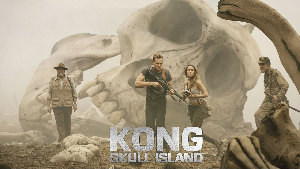 El nuevo adelanto de "Kong: Skull Island" se muestra a los protagonistas del film Brie Larson, Tom Hiddleston y Samuel L. Jackson llegando a los dominios del mítico gorila