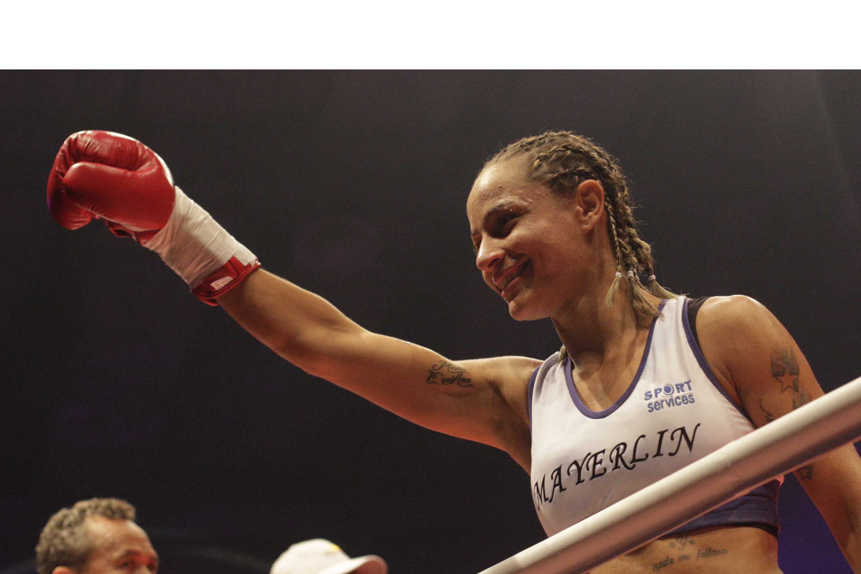 La criolla María Milano, levantó el cinturón como campeona del peso átomo de la Asociación Mundial de Boxeo tras triunfar el Lima ante la peruana, Rocío Gaspar