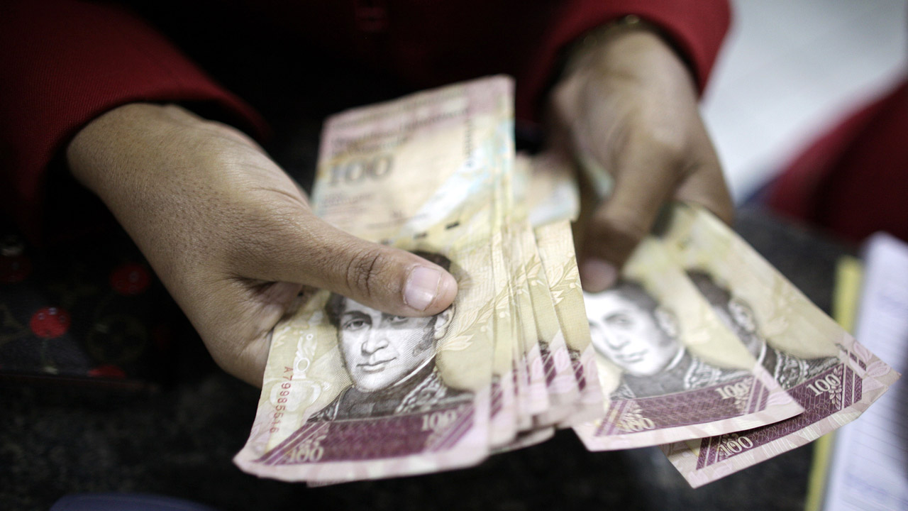 El presidente de Venezuela indicó que los ingresos mensuales pasaron de 27 mil 091 bolívares a 40 mil 638 a partir de enero