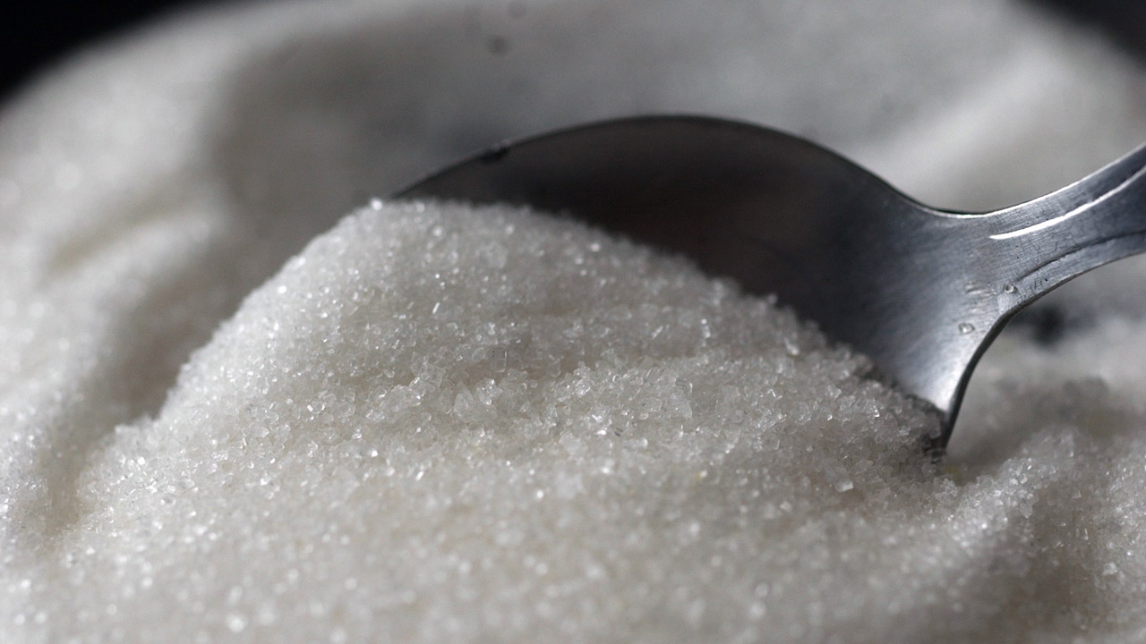 La Organización Mundial de la Salud advirtió que es importante reducir el consumo de azúcar y debido a esto es necesario saber dónde se aloja