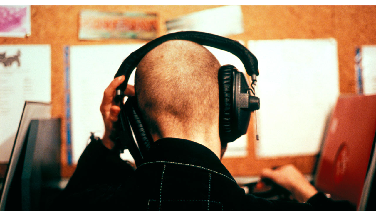 Un estudio reveló que escuchar música beneficia a las personas con Alzheimer