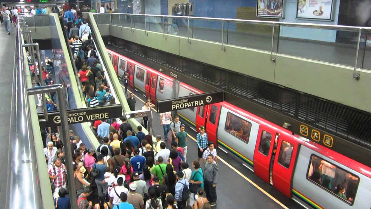 El presidente Nicolás Maduro aprueba más de 10 millones de bolívares para mejorar la operatividad del sistema de transporte subterráneo