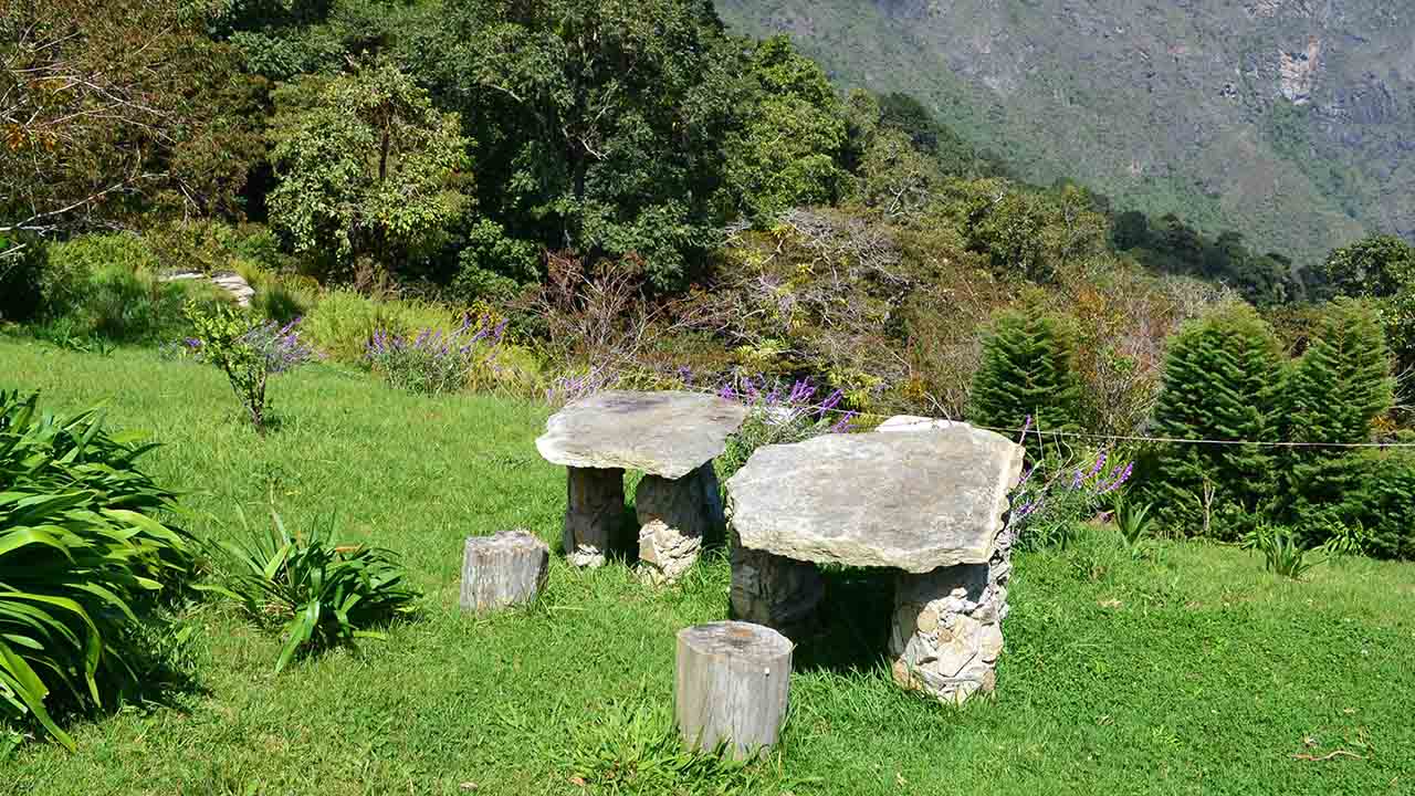 El ermitaño Gonzálo Barrios Pérez creó un paraíso de piedras en el Ávila de la ciudad de Caracas