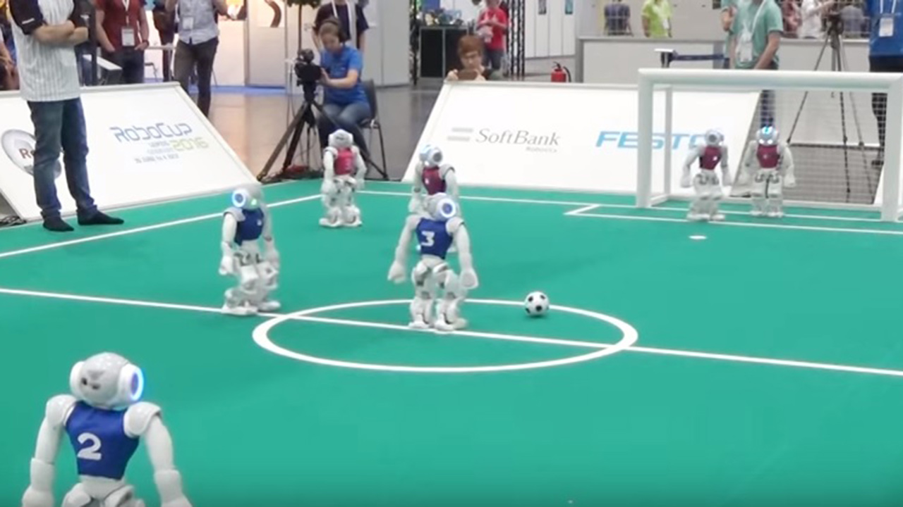 En el certamen, los robots procedentes de 40 países distintos compiten en fútbol y habilidades de salvamento