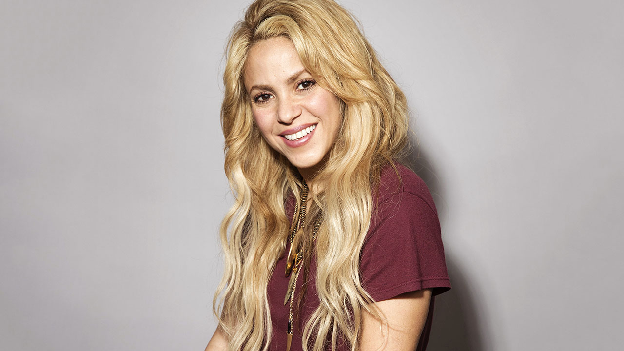 Shakira es portada de revista moda