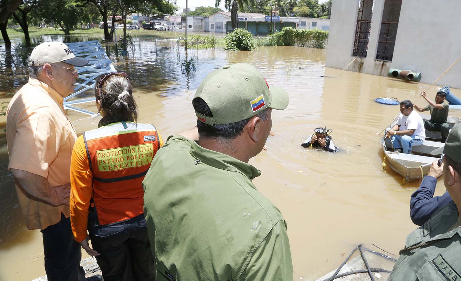 Debido al aumento del nivel en los ríos Caroní y Orinoco, Protección Civil se trasladó hasta los municipios más afectados para realizar un balance en cuando al grado de daños