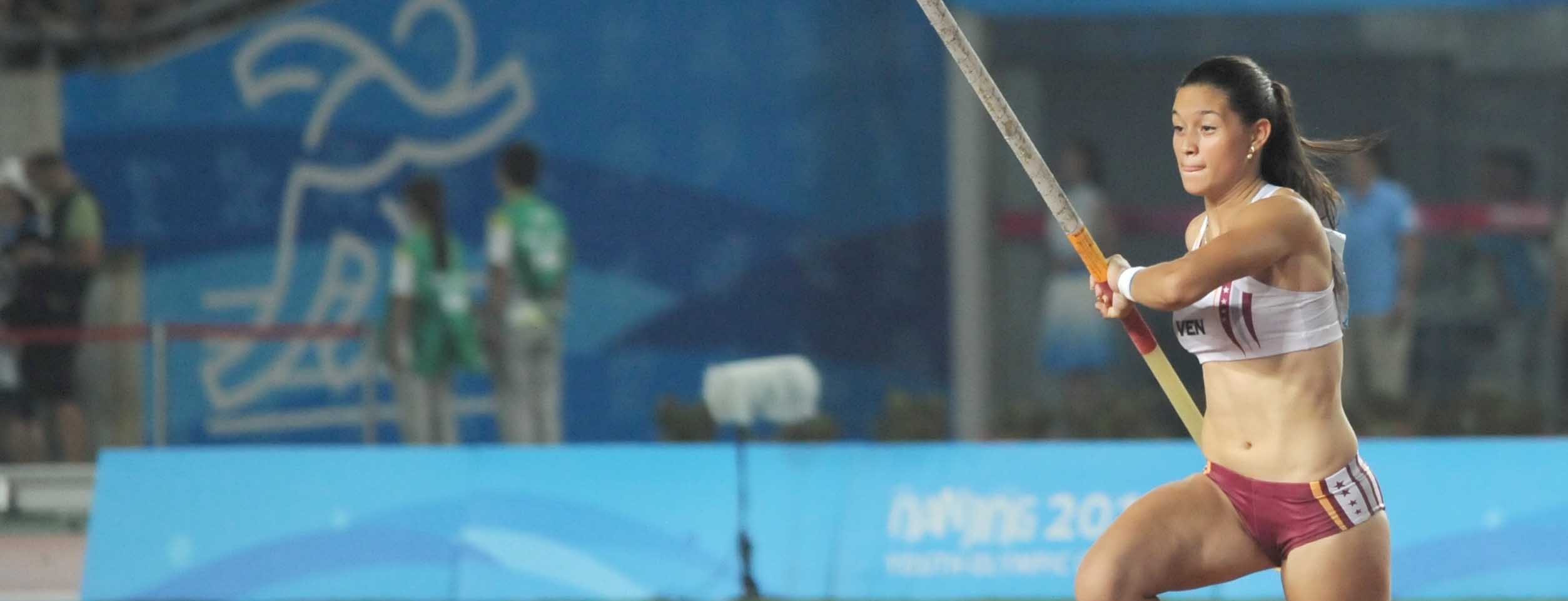 Con una marca de 4.55 se convierte en la primera mujer venezolana en clasificar al máximo evento del atletismo
