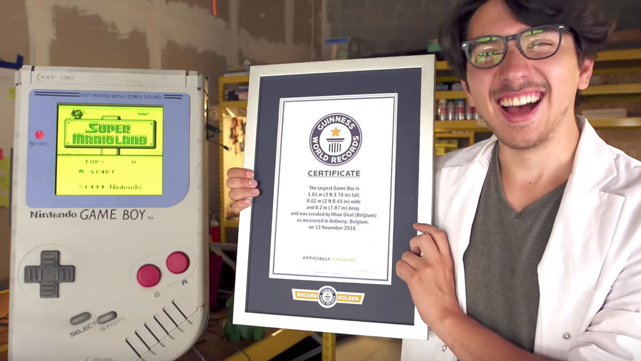 Ilhan Unal creó el Game Boy más grande del mundo