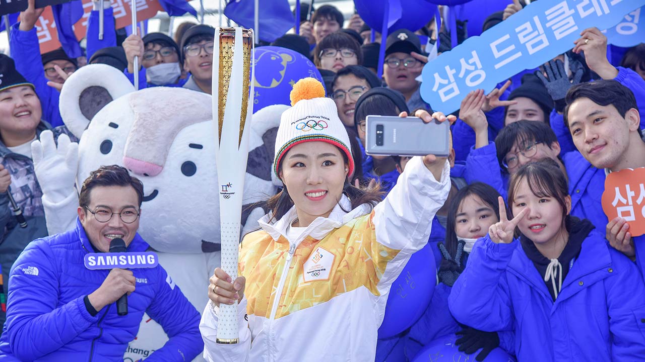 La llama se instaló en la ciudad de Pyeonchang, que será sede de los Juegos de Invierno de 2018