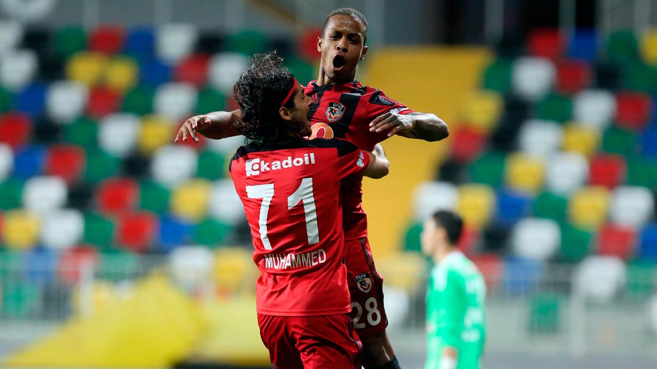 El delantero venezolano marcó el segundo gol de su equipo que ganó en al categorái de plata de Turquía