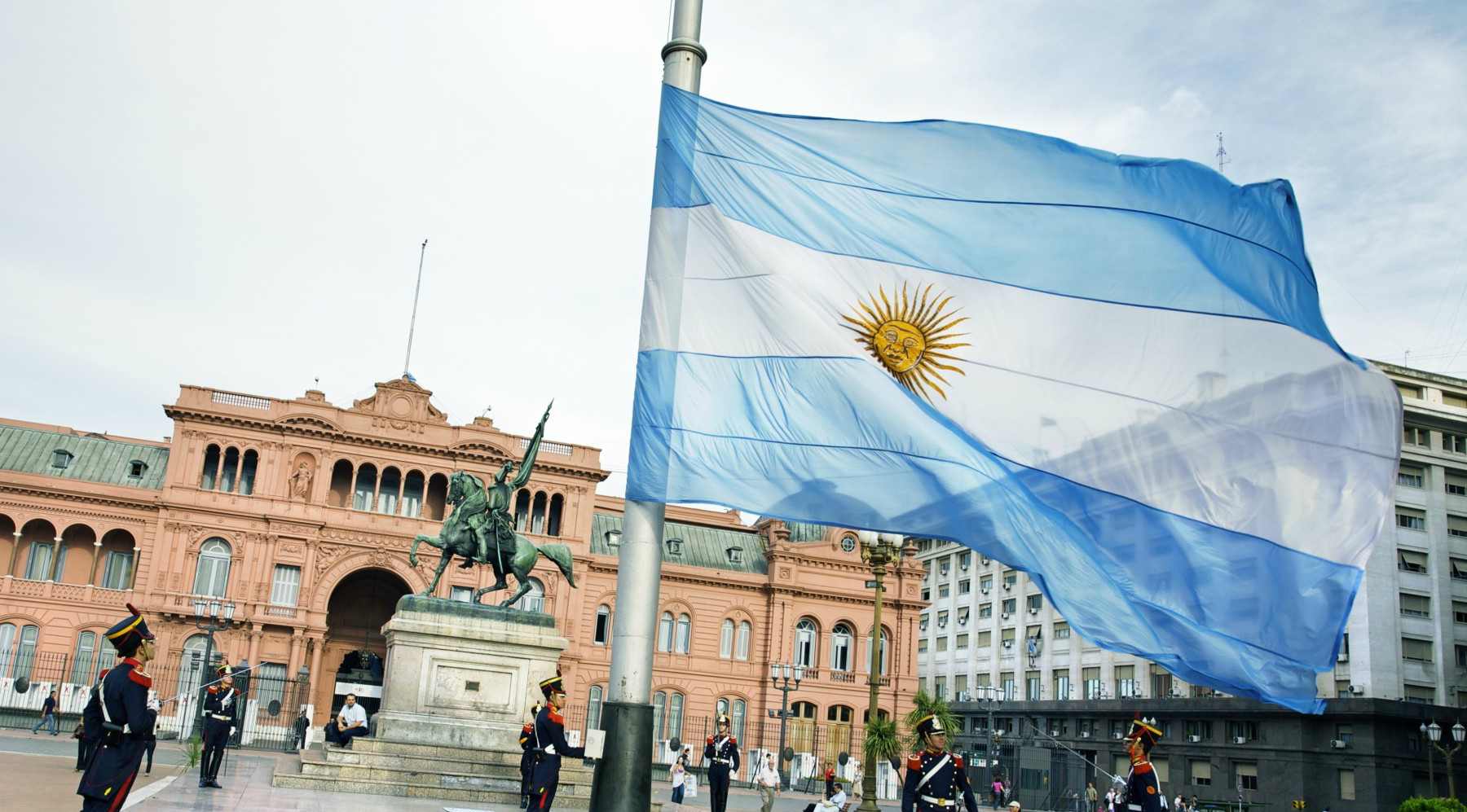Los académicos que quieran ingresar a una casa de estudio argentina contarán con un tratamiento especial creado por el ministerio de Educación