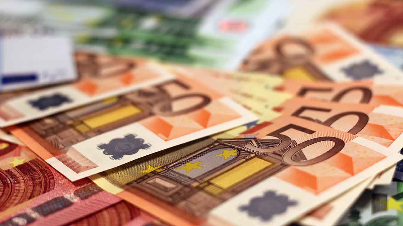 Los ciudadanos podrán adquirir un máximo de 420 euros cada tres meses y llegar a la cifra de 1.680 anuales