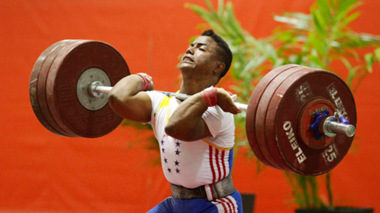 Los equipos nacionales masculinos y femeninos fueron anunciados por la federación venezolana de pesas, y también competirán en los Juegos Odesur