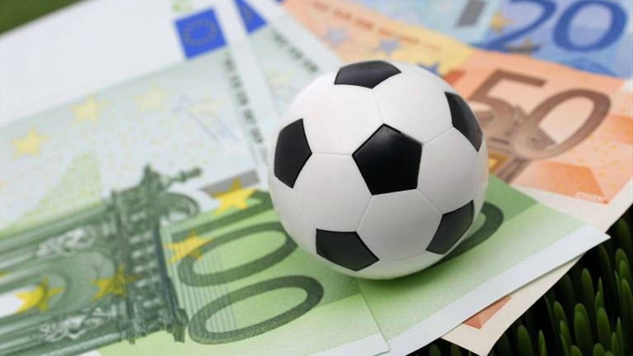La Gazzeta dello Sport publicó un informe donde asegura que los equipos han invertido han utilizado aproximadamente siete mil 20 millones de euros