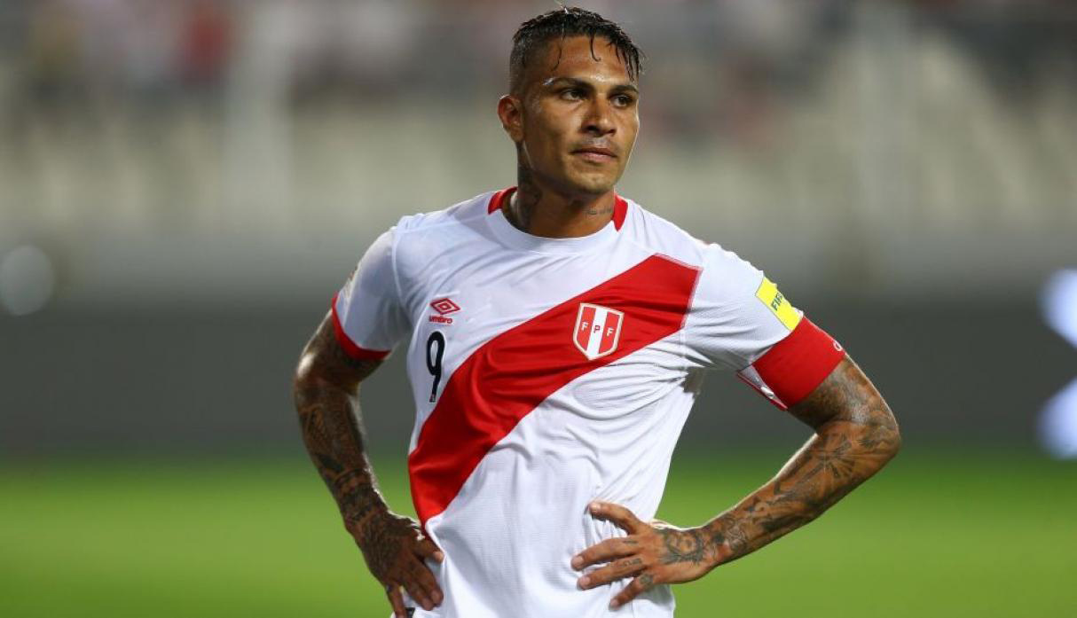 Los capitanes de Francia, Australia y Dinamarca se unieron para pedir que dejen jugar al delantero peruano