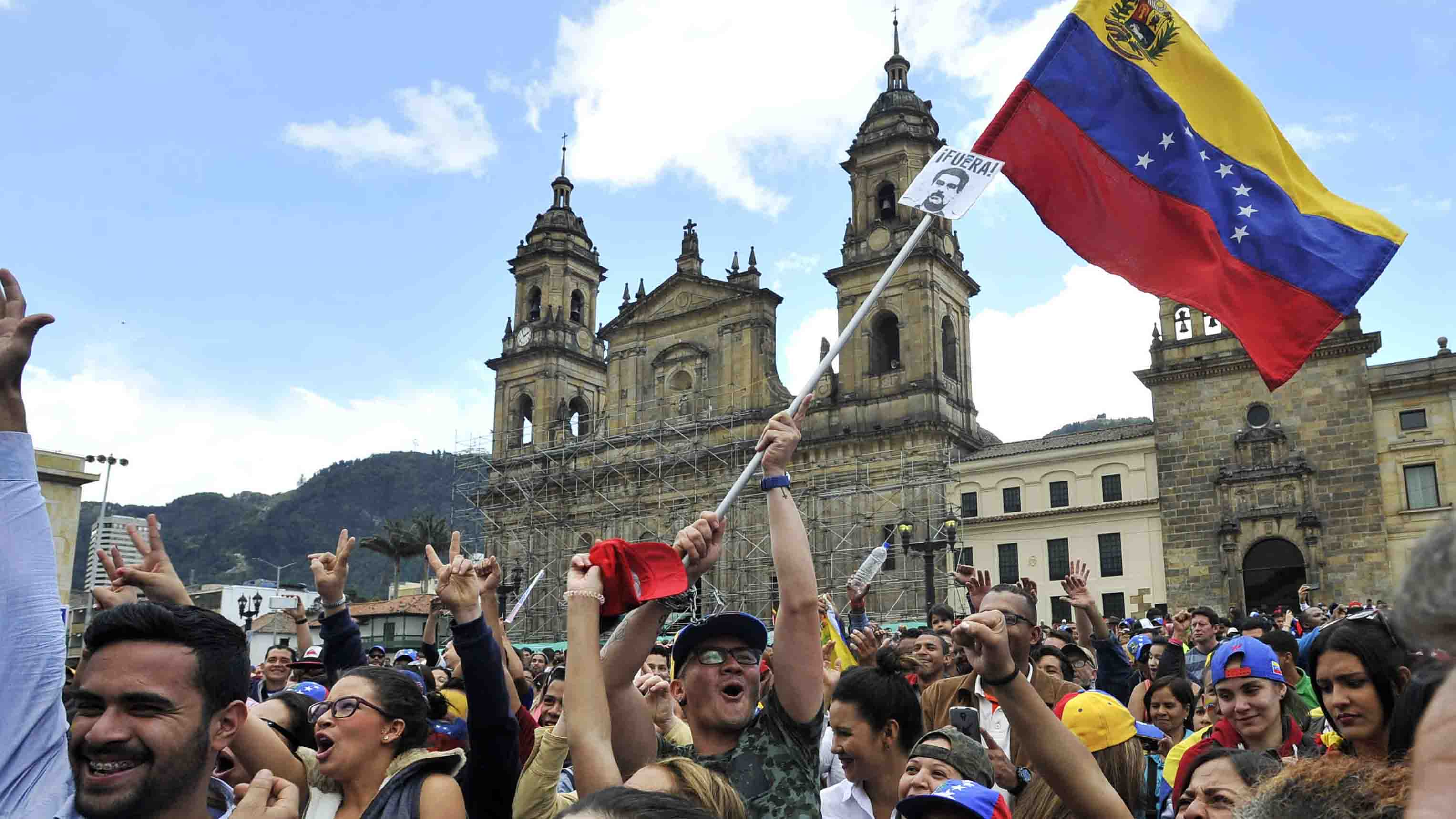 El alcalde de Bogotá señaló que esta sería "una decisión humanitaria"