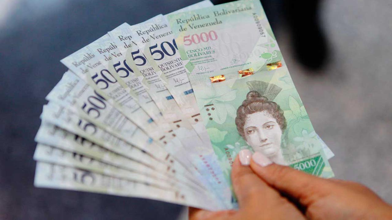 El nuevo ingreso mínimo mensual será de 5 millones 196 mil bolívares, lo que representa un aumento del 103 por ciento