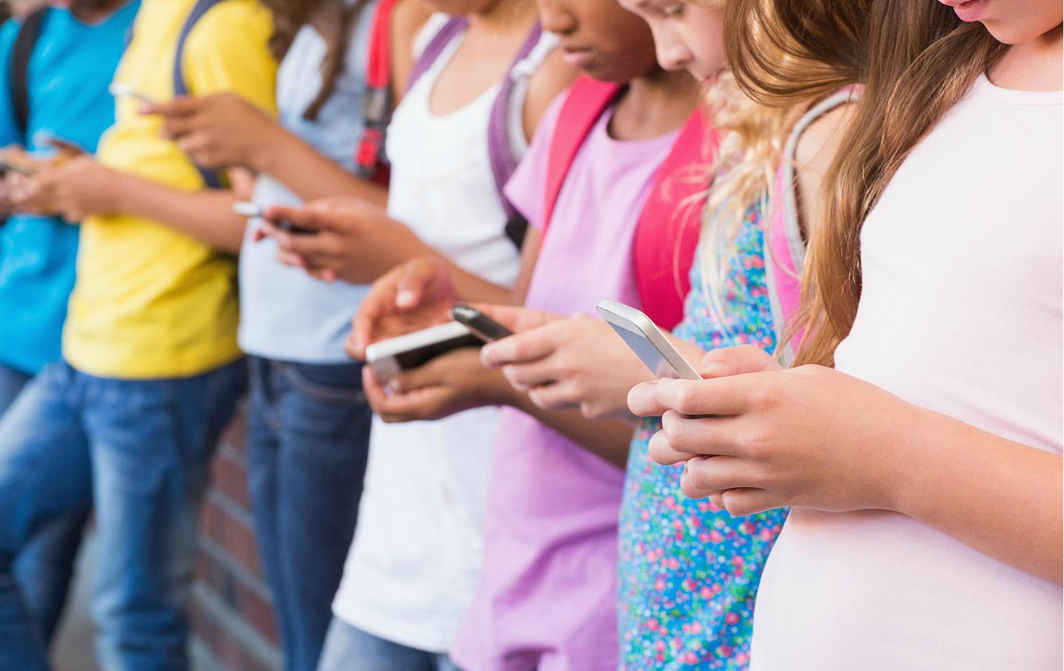 El Sumario - La plataforma digital debe regirse por la Ley de Protección de la Privacidad en Línea de los Niños a solo días de haber lanzado Messenger Kids
