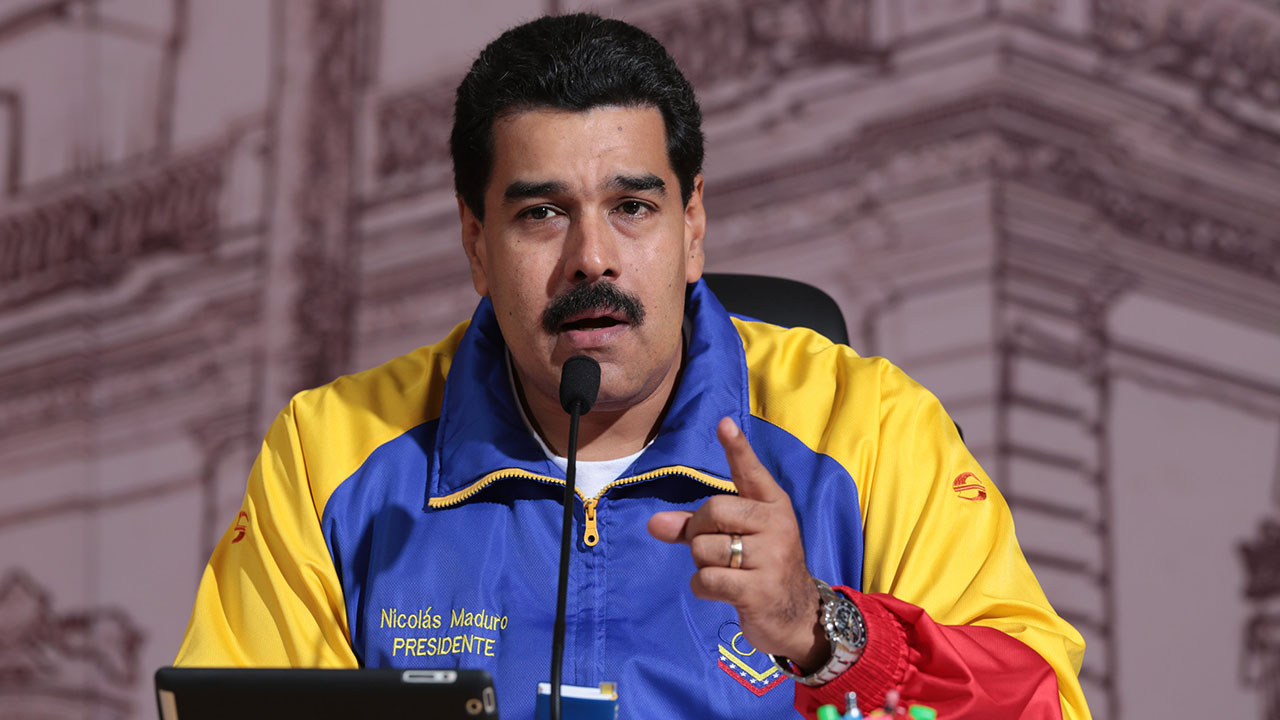 elsumario - El Jefe de Estado de Venezuela indicó que todo el que quiera comprar combustible dentro del territorio nacional deberá presentar carnet de la patria