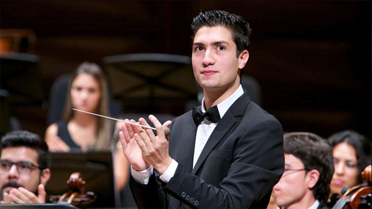 El violinista Rodolfo Barráez recibió 6.000 dólares y la invitación a dirigir un concierto en las temporadas 2019-2021 con 20 orquestas de México