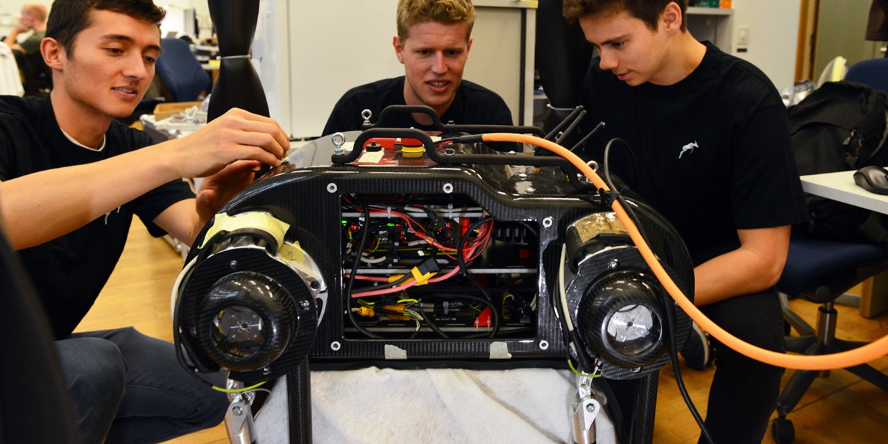 SpaceBok fue creado por estudiantes suizos, quienes lo diseñaron para atravesar terrenos no estructurados
