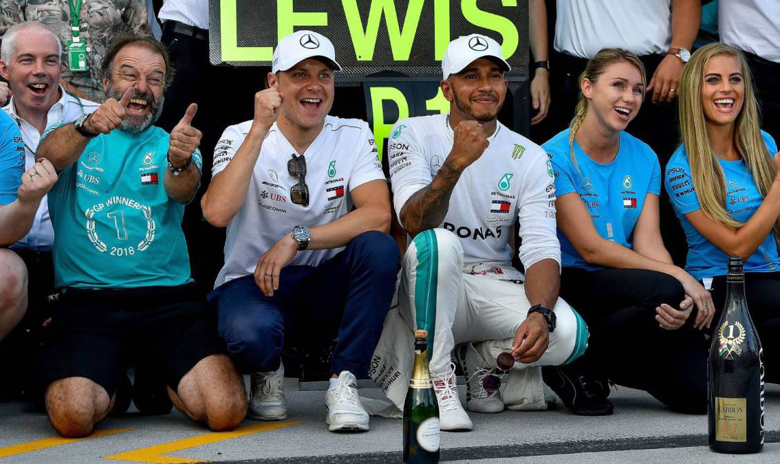 El Sumario - Hace dos semanas la escuderia alemana logró el campeonato de pilotos con Lewis Hamilton ahora estima sumar una corona más al obtener doblete por quinta vez consecutiva