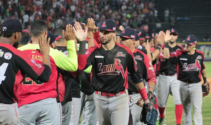 El Sumario - En medio de una polémica entre equipos clasificados y la Liga Venezolana de Béisbol Profesional se desarrolló otro partido del cierre de temporada 2018-19