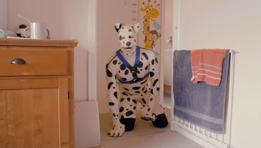 Un británico de 32 años se hace llamar “Spot” y tiene un traje que lo convierte en un can de raza dálmata