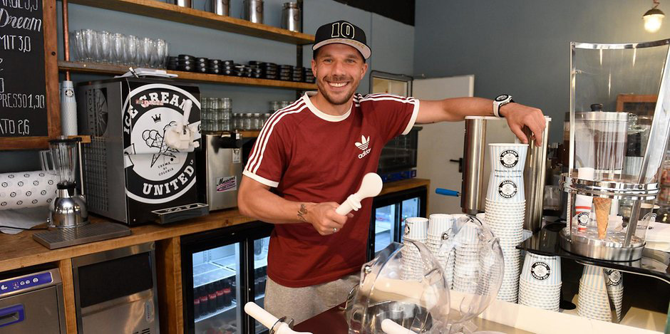 El jugador germano y el director ejecutivo del Colonia, Alexander Wehrle, llegaron a un acuerdo para la venta de la marca “Ice Cream United”