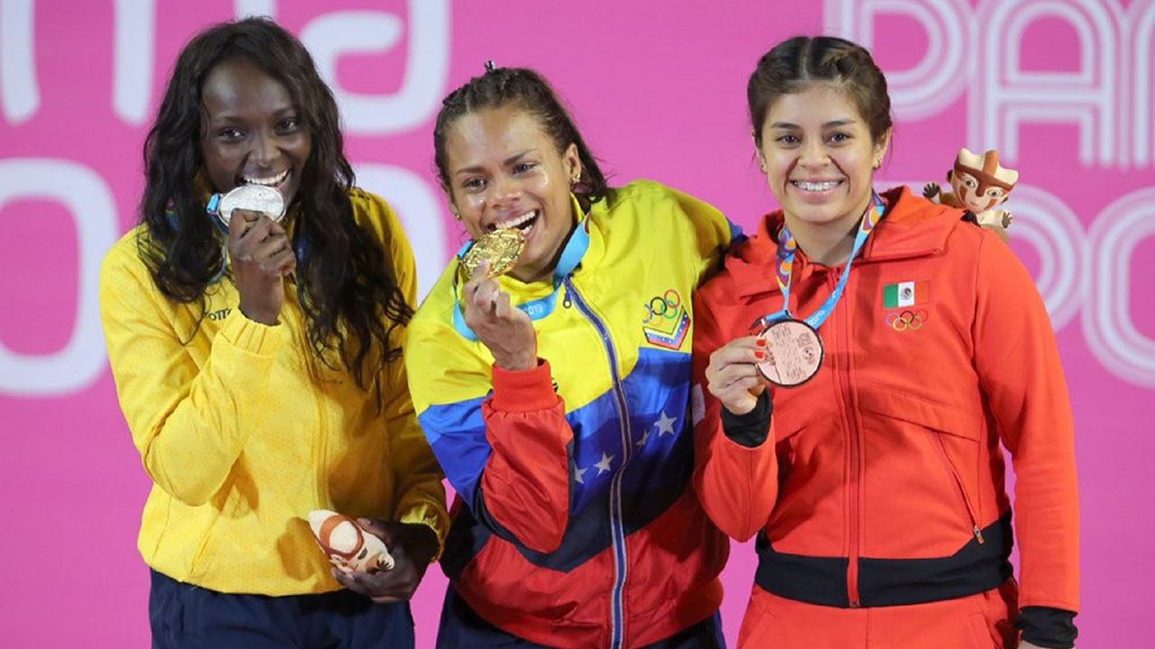 Con récord Panamericano, la pesista criolla logró la primera presea dorada en los juegos Panamericanos de Lima 2019